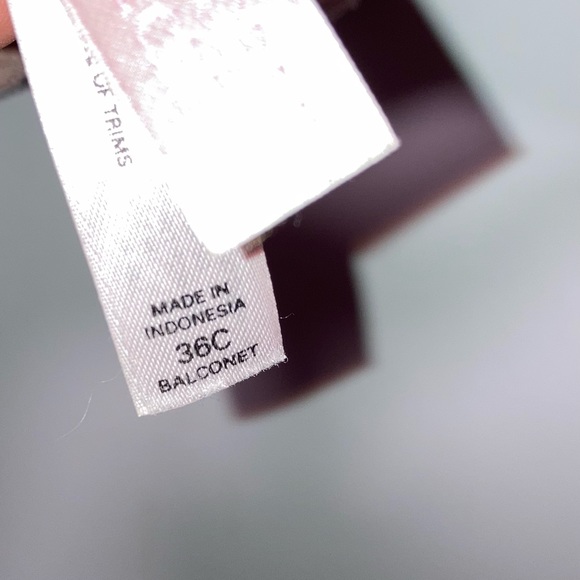 Victoria’s Secret Balconette - Picture 5 of 5